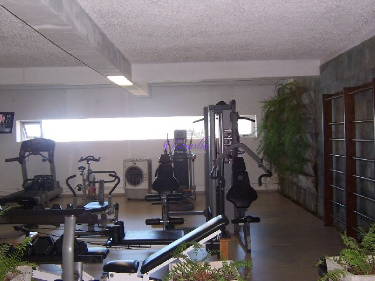 Apartamento ID.230 - Venta Penthouse 3 dormitorios y dependencia en La Barra, Maldonado.