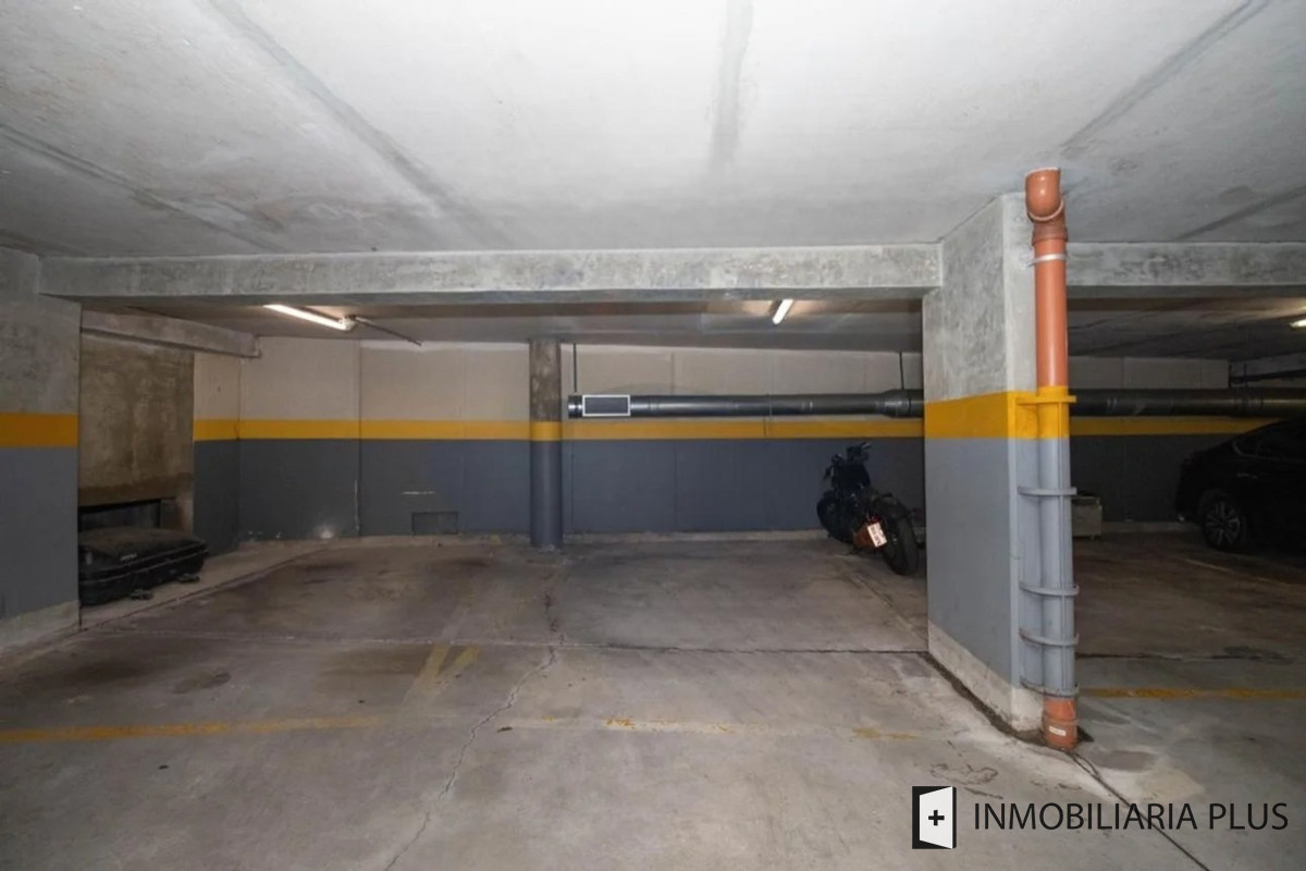 Apartamento ID.1546 - Alquiler de Apartamento de 3 Dormitorios, 2 Baños y garaje en Malvín Montevideo