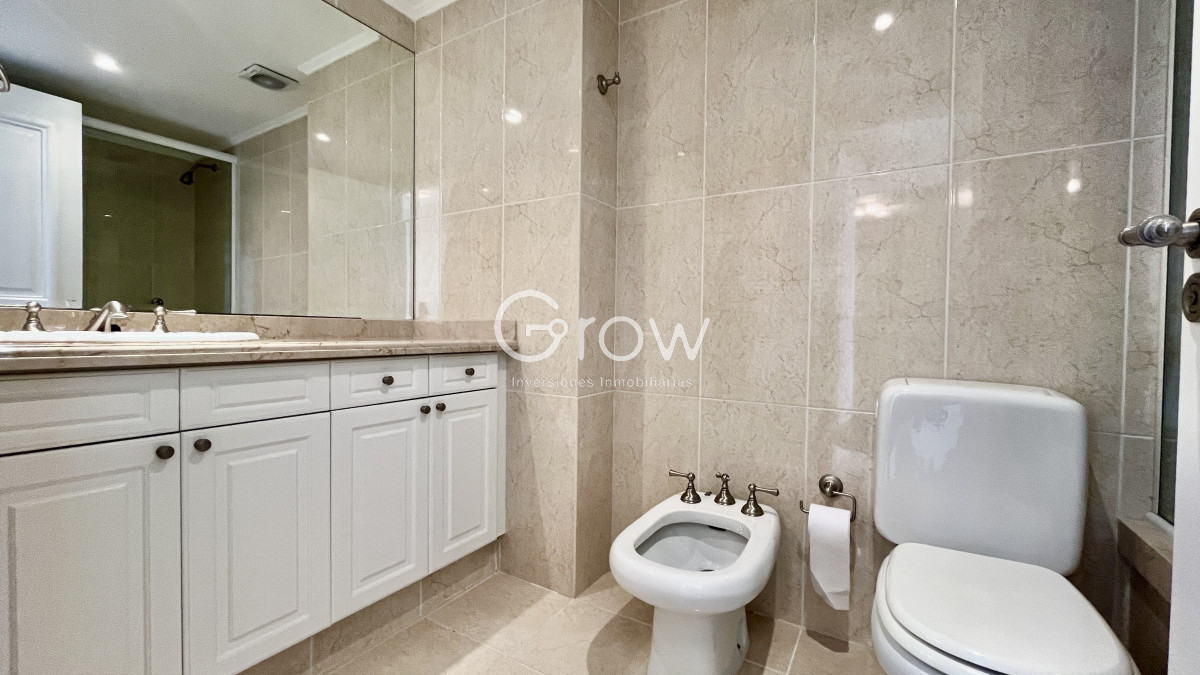 Apartamento ID.1618 - VENTA ALQUILER PUNTA DEL ESTE MANSA PRIMERA LINEA 