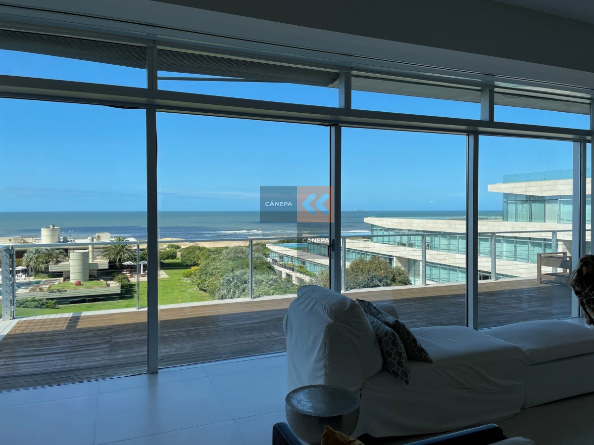 Muy buen apartamento sobre la Brava