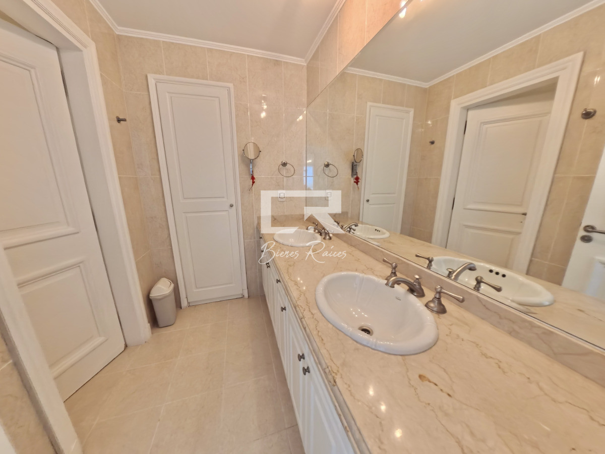 Apartamento ID.812 - APARTAMENTO VENTA ALQUILER PUNTA DEL ESTE MANSA PRIMERA LINEA