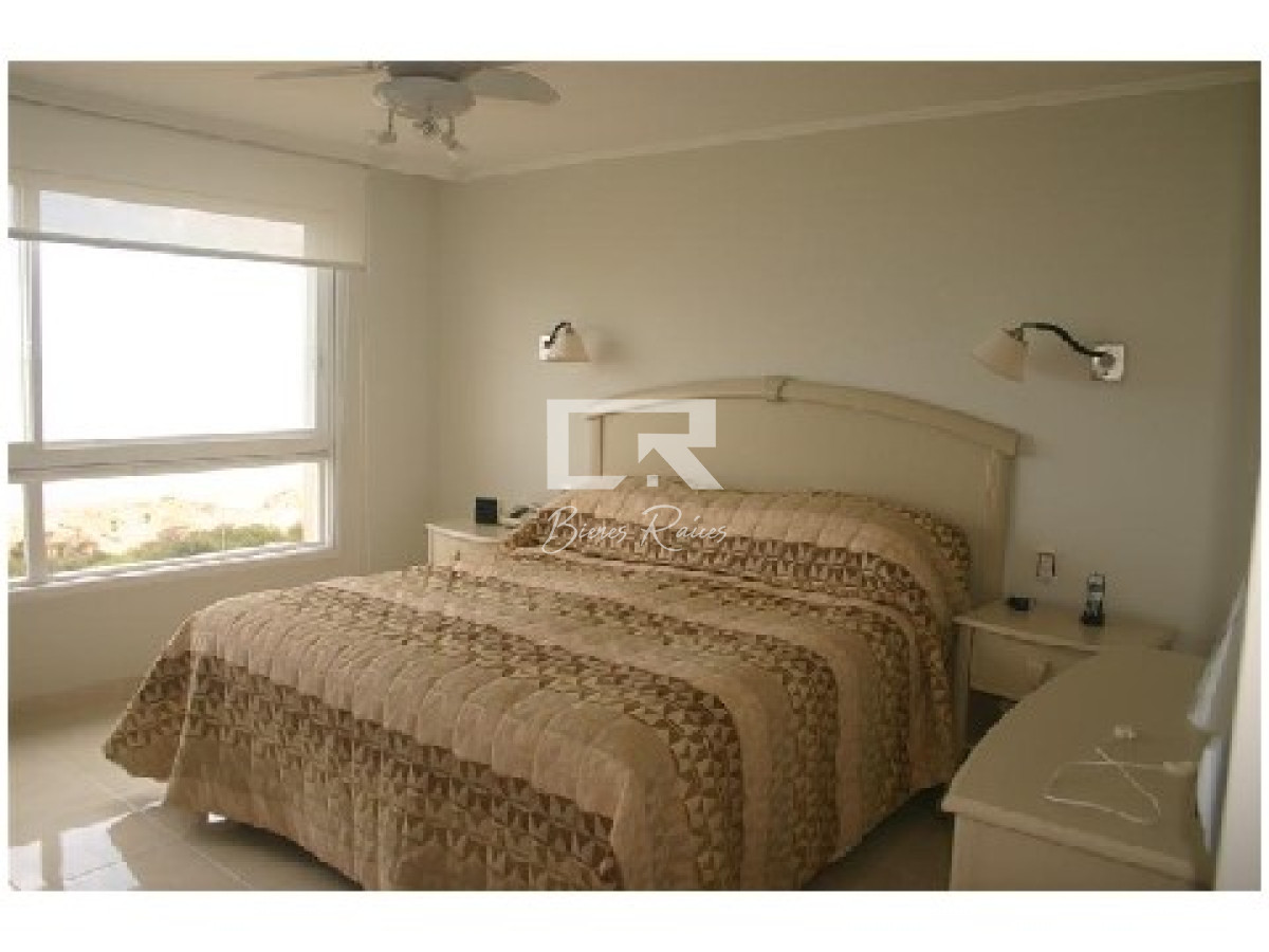 Apartamento ID.812 - APARTAMENTO VENTA ALQUILER PUNTA DEL ESTE MANSA PRIMERA LINEA