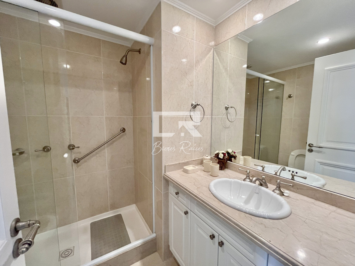 Apartamento ID.812 - APARTAMENTO VENTA ALQUILER PUNTA DEL ESTE MANSA PRIMERA LINEA