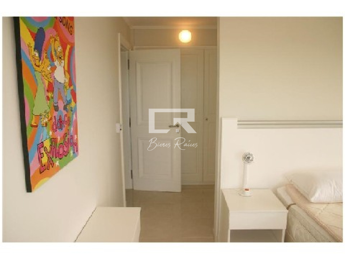 Apartamento ID.812 - APARTAMENTO VENTA ALQUILER PUNTA DEL ESTE MANSA PRIMERA LINEA