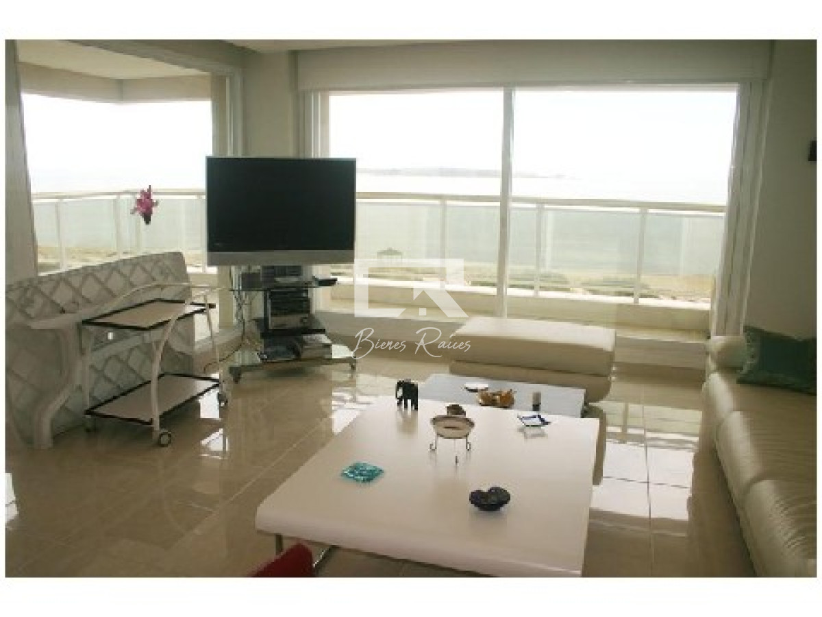 Apartamento ID.812 - APARTAMENTO VENTA ALQUILER PUNTA DEL ESTE MANSA PRIMERA LINEA