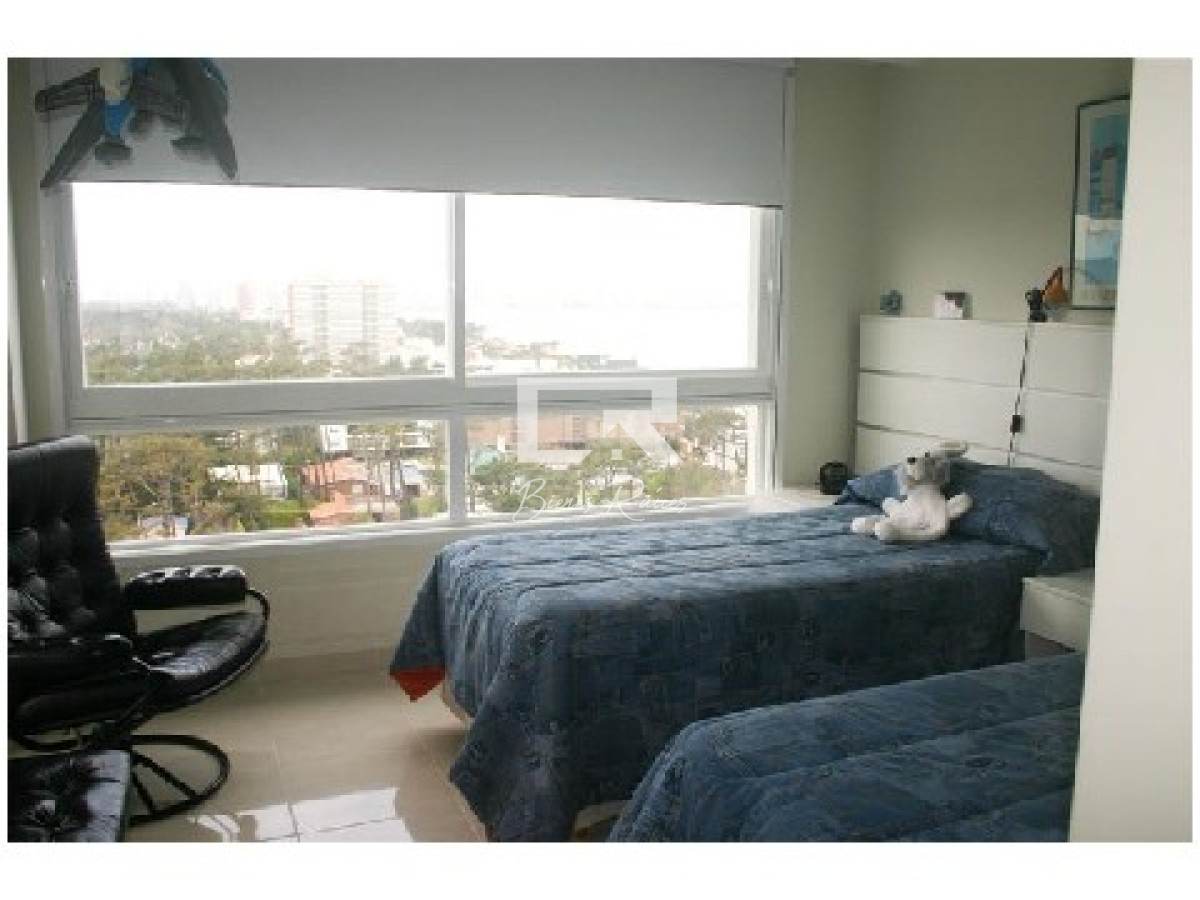 Apartamento ID.812 - APARTAMENTO VENTA ALQUILER PUNTA DEL ESTE MANSA PRIMERA LINEA