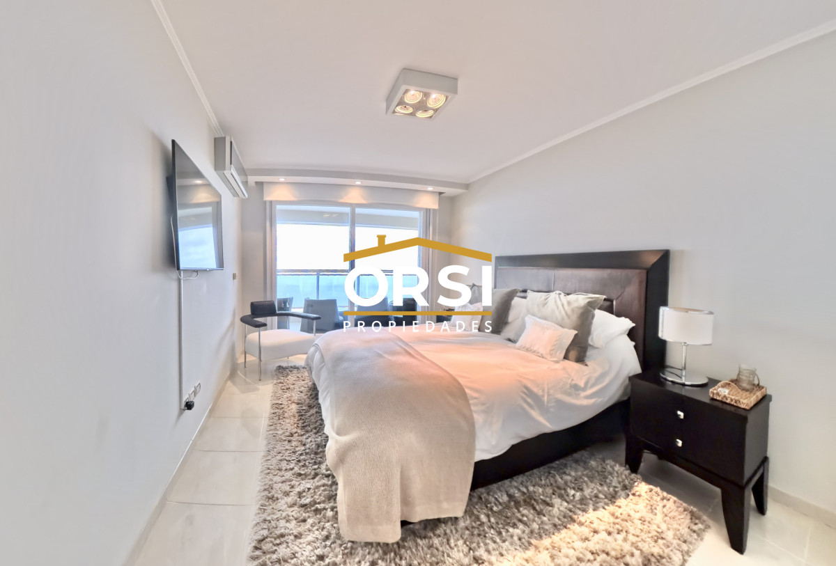 Apartamento ID.228 - VENTA PUNTA DEL ESTE MANSA PRIMERA LINEA 