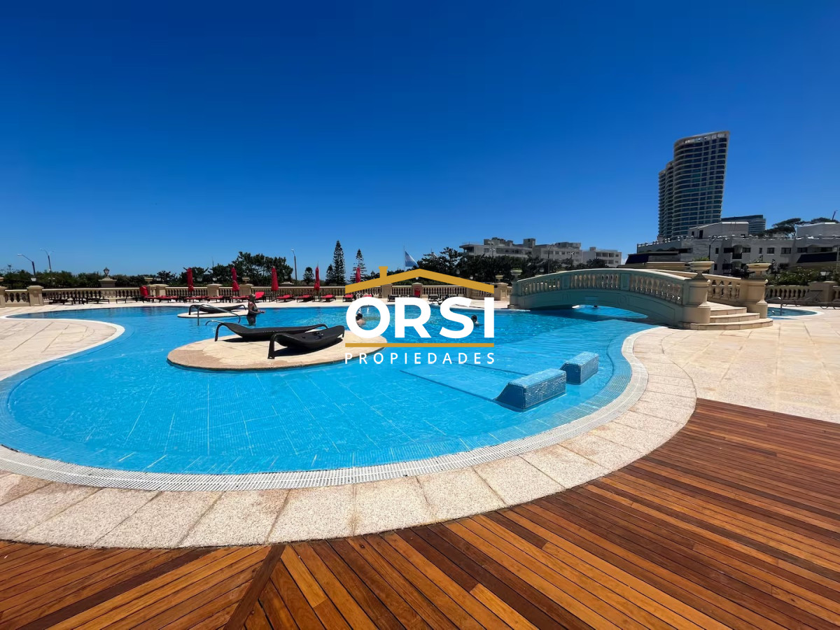 Apartamento ID.196 - VENTA ALQUILER PUNTA DEL ESTE MANSA PRIMERA LINEA 