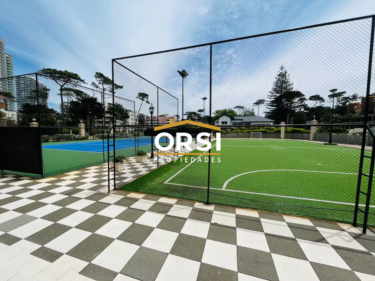 Apartamento ID.196 - VENTA ALQUILER PUNTA DEL ESTE MANSA PRIMERA LINEA 