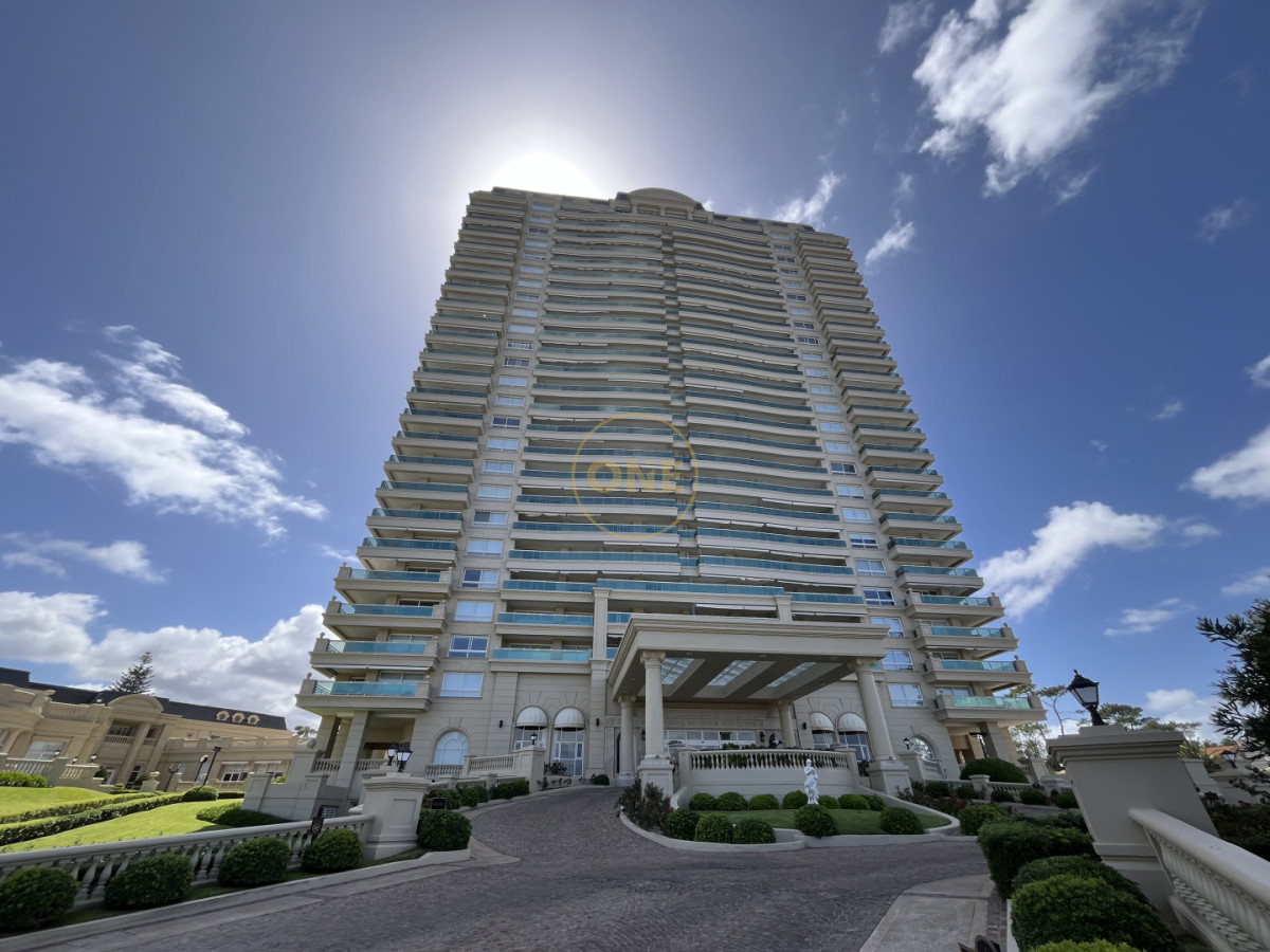 Apartamento ID.2397 - VENTA ALQUILER APARTAMENTO PRIMERA LINEA MANSA PUNTA DEL ESTE