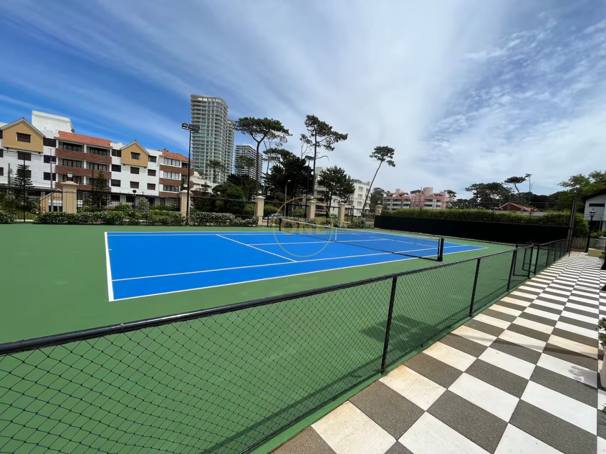 Apartamento ID.2397 - VENTA ALQUILER APARTAMENTO PRIMERA LINEA MANSA PUNTA DEL ESTE