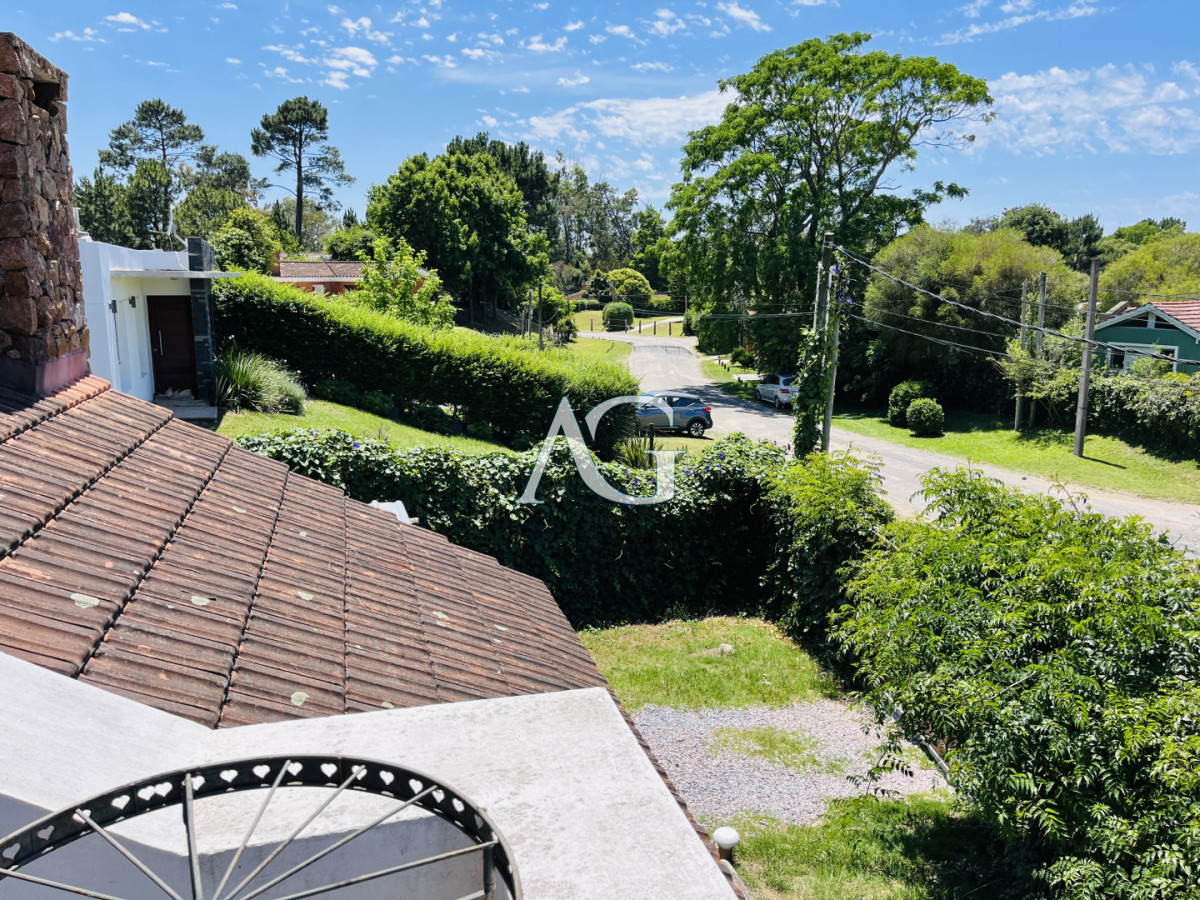 Casa ID.493 - ALQUILER ANUAL USD 1.800 Jardines de Córdoba