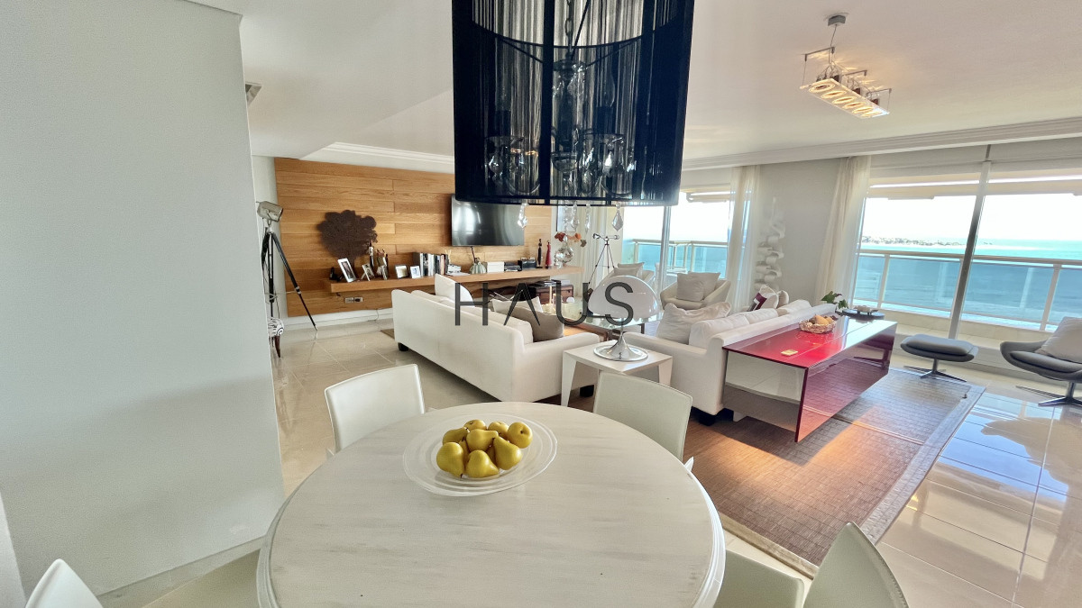 Apartamento ID.369 - VENTA ALQUILER APARTAMENTO PRIMERA LINEA MANSA PUNTA DEL ESTE