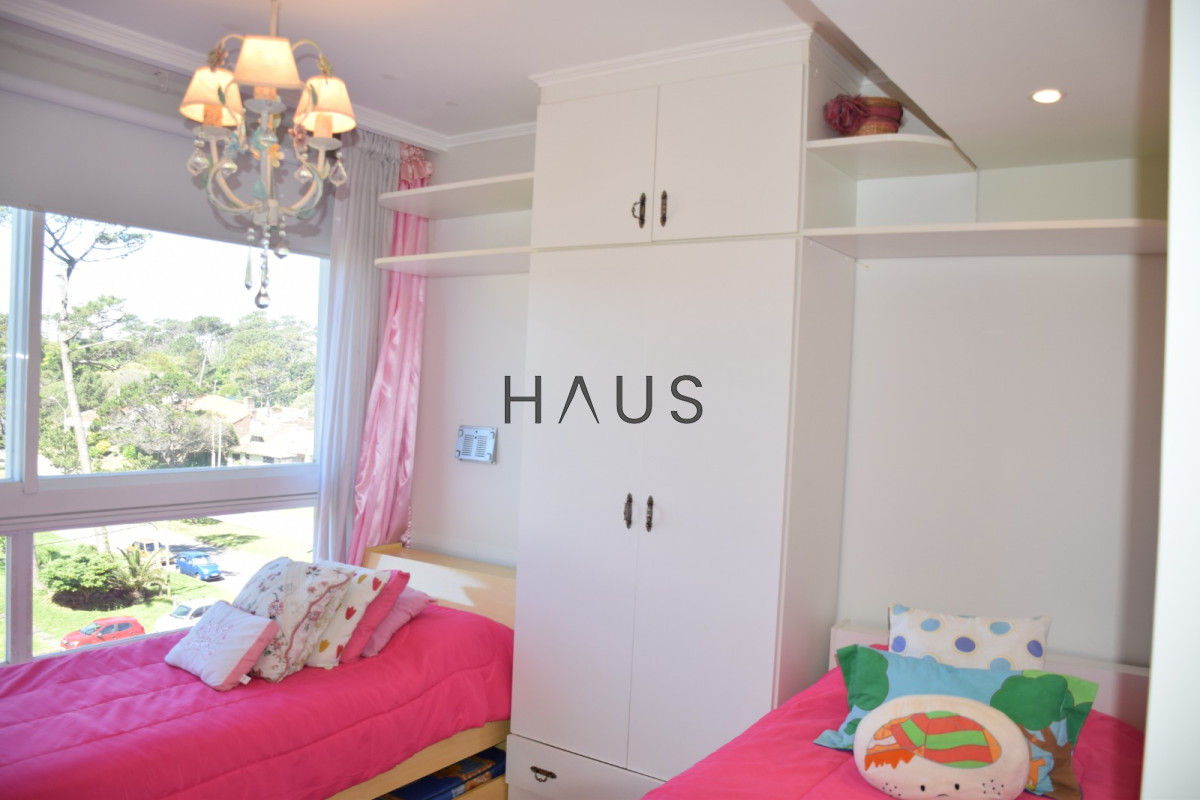 Apartamento ID.616 - VENTA ALQUILER PUNTA DEL ESTE PRIMERA LINEA MANSA