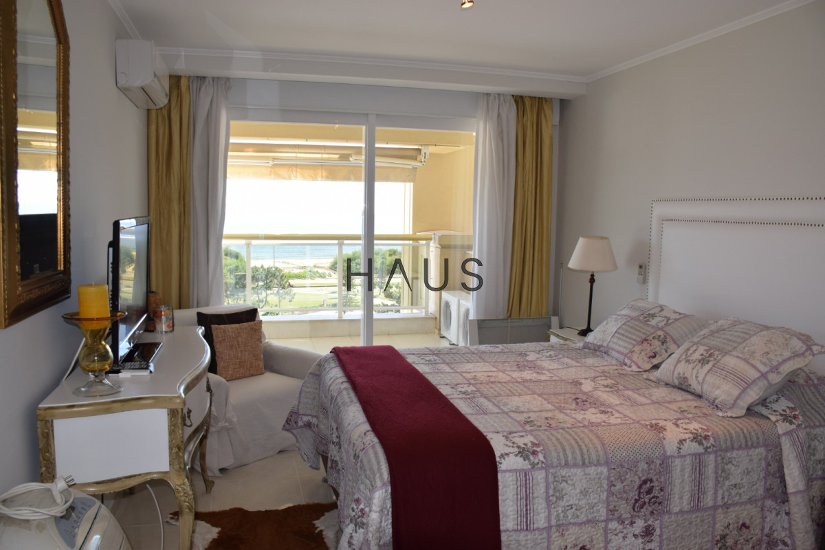Apartamento ID.616 - VENTA ALQUILER PUNTA DEL ESTE PRIMERA LINEA MANSA