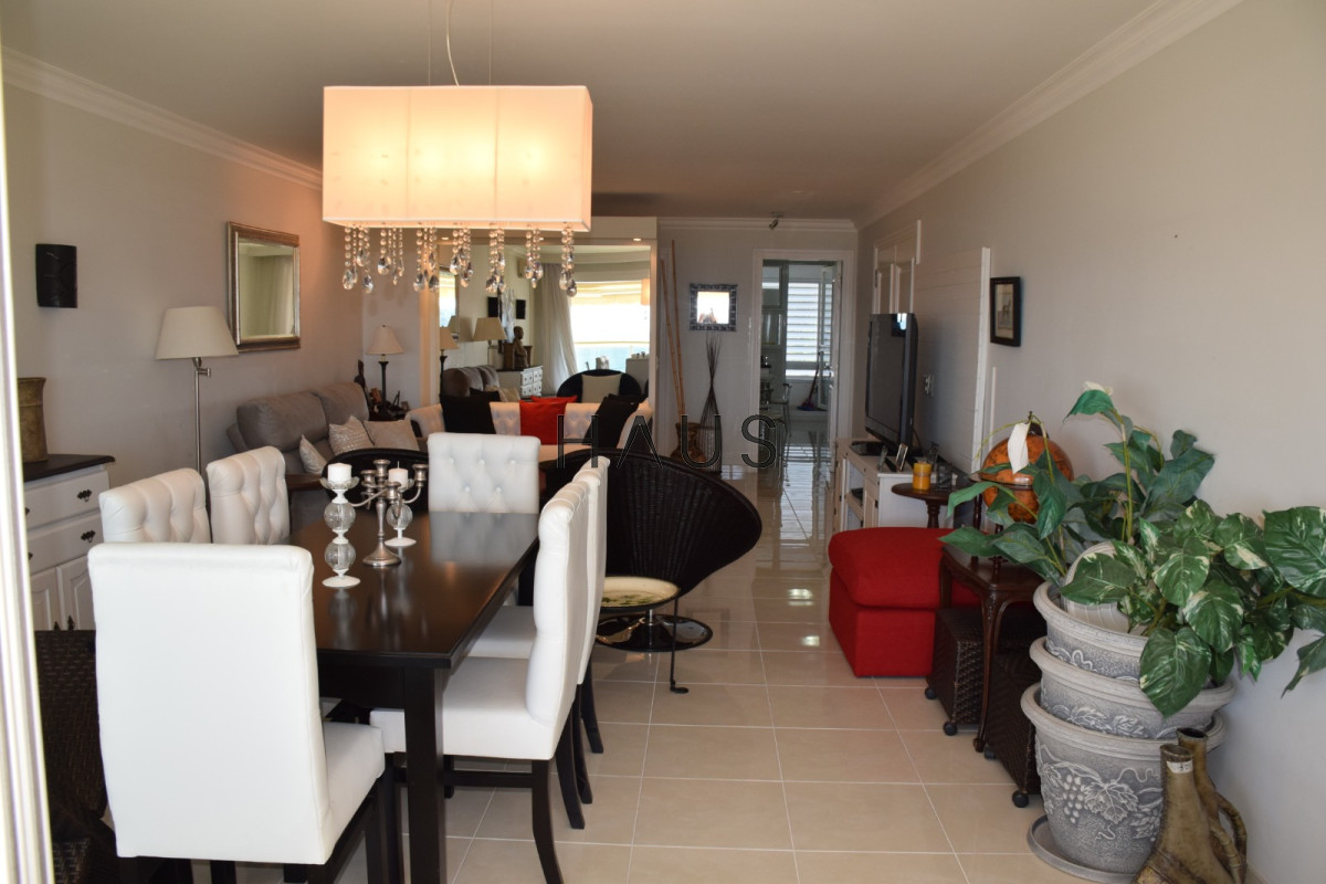 Apartamento ID.616 - VENTA ALQUILER PUNTA DEL ESTE PRIMERA LINEA MANSA