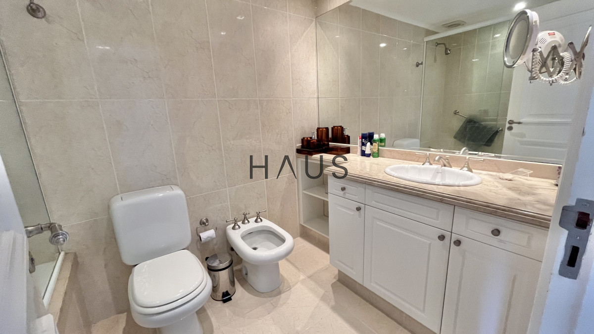 Apartamento ID.369 - VENTA ALQUILER APARTAMENTO PRIMERA LINEA MANSA PUNTA DEL ESTE