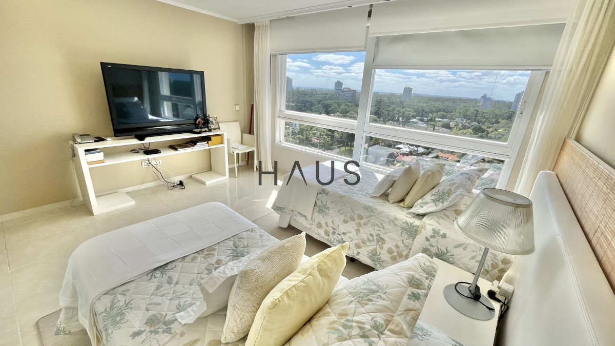 Apartamento ID.369 - VENTA ALQUILER APARTAMENTO PRIMERA LINEA MANSA PUNTA DEL ESTE