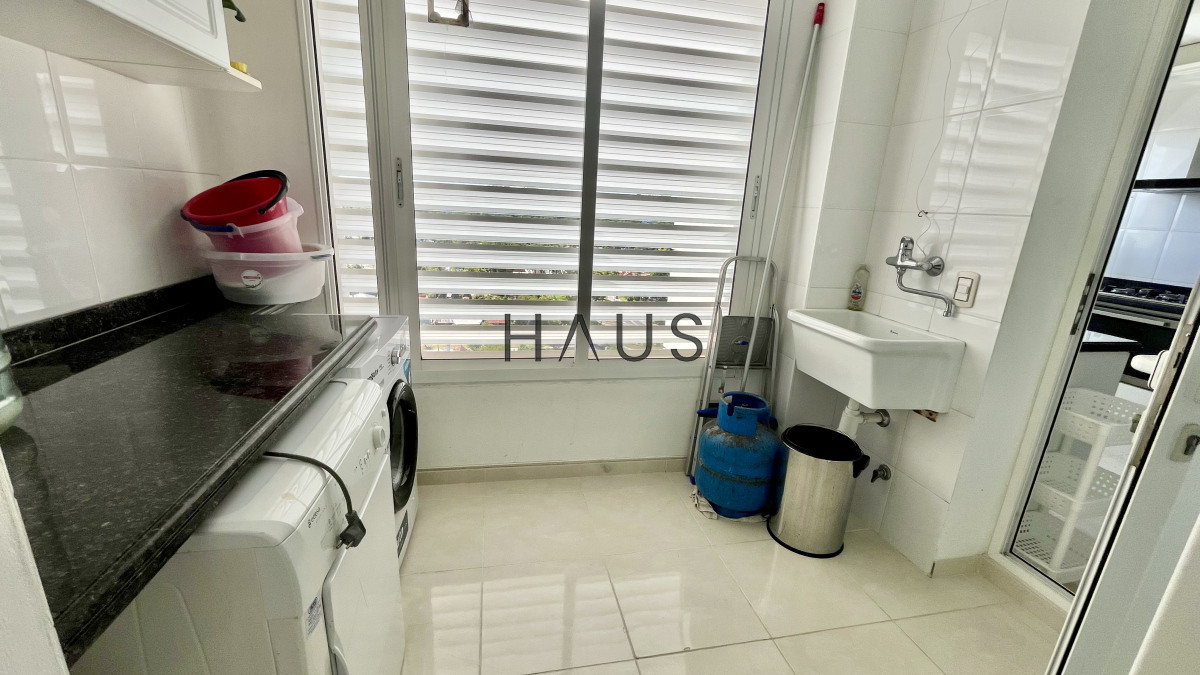 Apartamento ID.369 - VENTA ALQUILER APARTAMENTO PRIMERA LINEA MANSA PUNTA DEL ESTE
