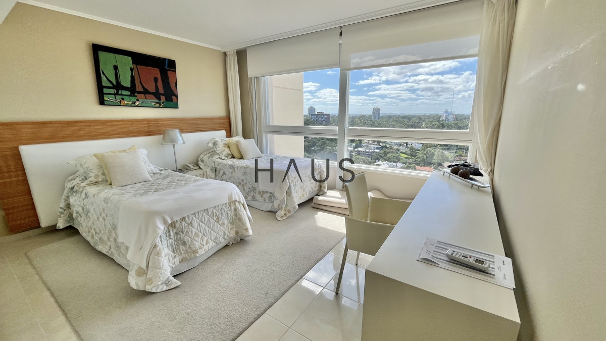 Apartamento ID.369 - VENTA ALQUILER APARTAMENTO PRIMERA LINEA MANSA PUNTA DEL ESTE