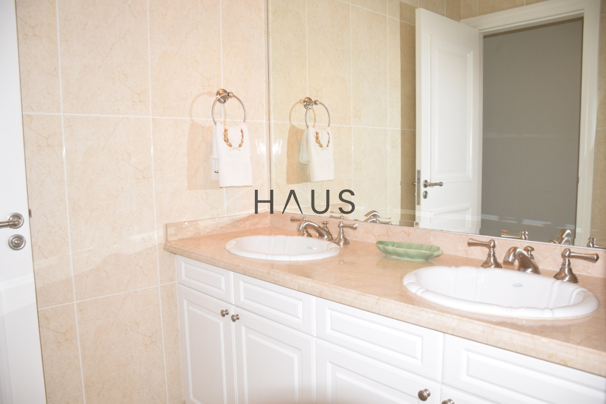 Apartamento ID.616 - VENTA ALQUILER PUNTA DEL ESTE PRIMERA LINEA MANSA