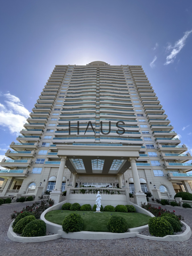 Apartamento ID.369 - VENTA ALQUILER APARTAMENTO PRIMERA LINEA MANSA PUNTA DEL ESTE