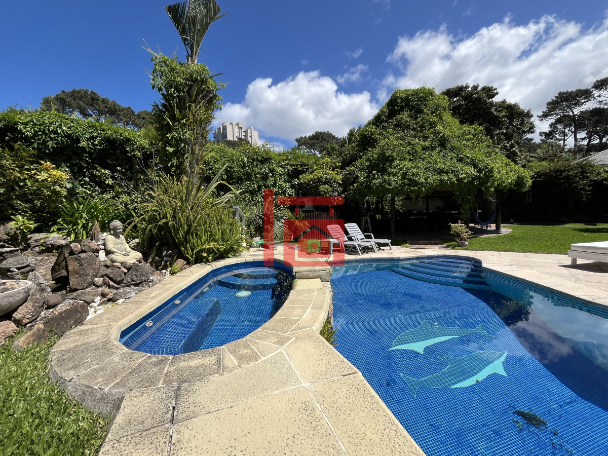 Casa ID.101 - Residencia de estilo y confort en el corazón de Punta del Este