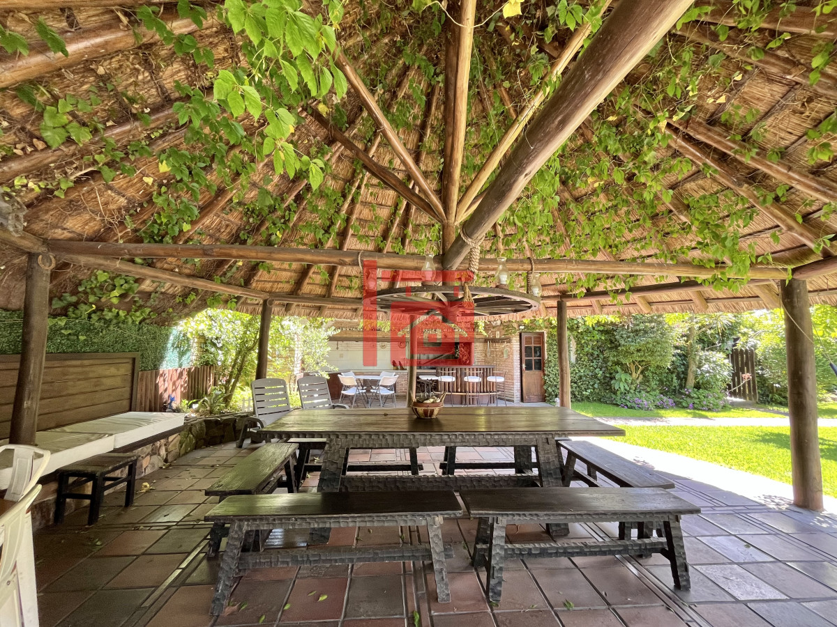 Casa ID.101 - Residencia de estilo y confort en el corazón de Punta del Este