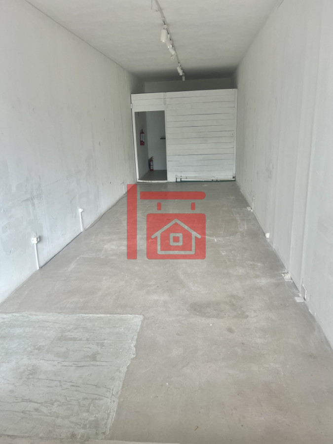 Local Comercial ID.898 - Local en Península 