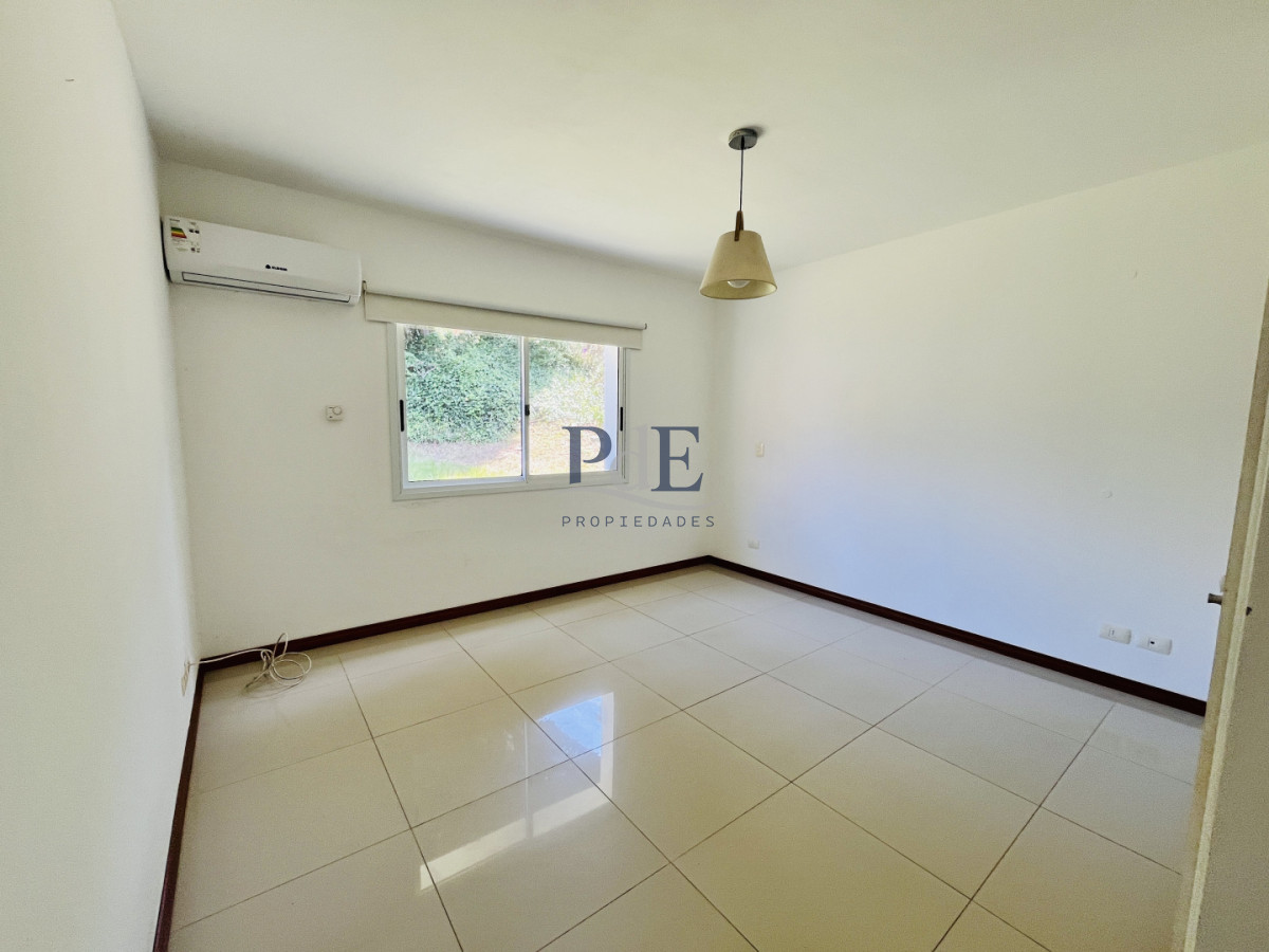 Alquiler Anual | Precio USD 1.800 | Brio. Jardines de Córdoba - Imagen 9
