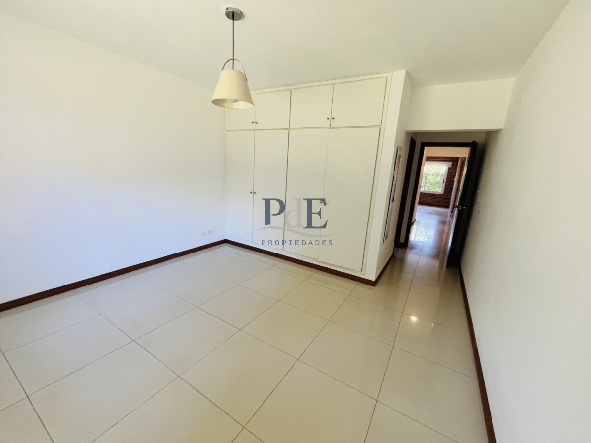 Alquiler Anual | Precio USD 1.800 | Brio. Jardines de Córdoba - Imagen 8