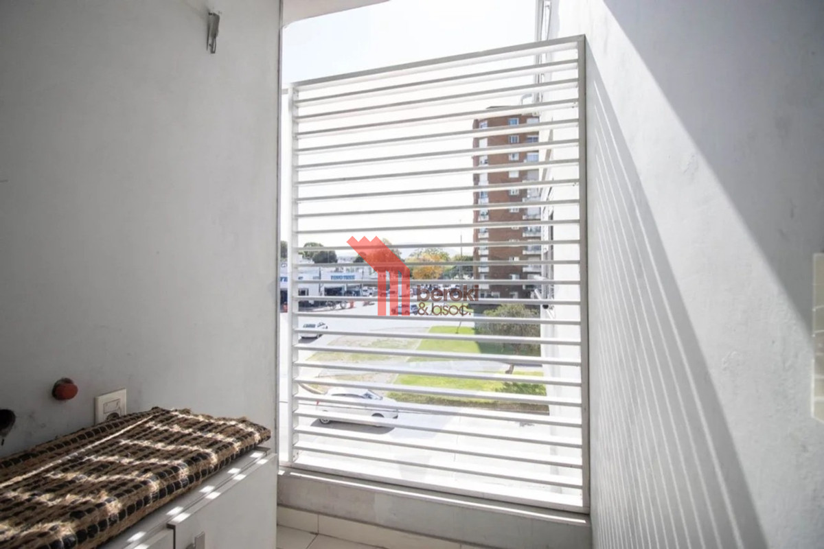 Apartamento ID.166 - Venta apartamento 3 dormitorios 2 baños y garage en Malvín 