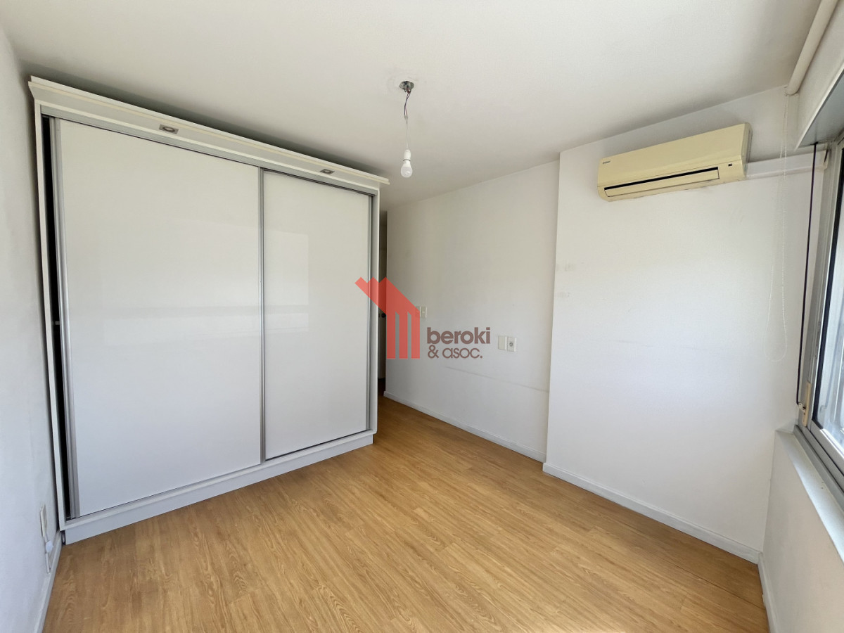 Apartamento ID.166 - Venta apartamento 3 dormitorios 2 baños y garage en Malvín 
