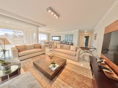 VENTA PUNTA DEL ESTE MANSA PRIMERA LINEA 