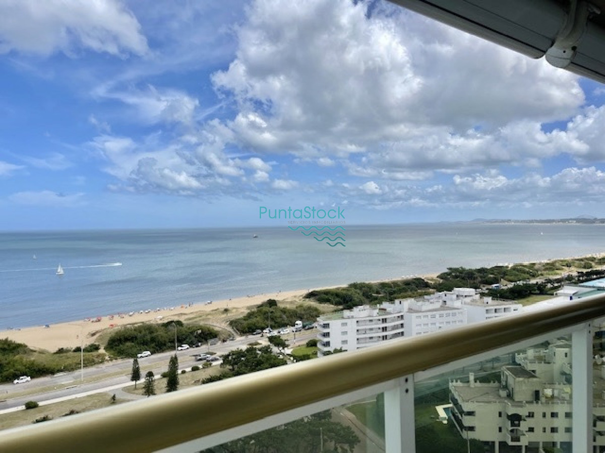 Apartamento en torre de categoría - PSK2643A