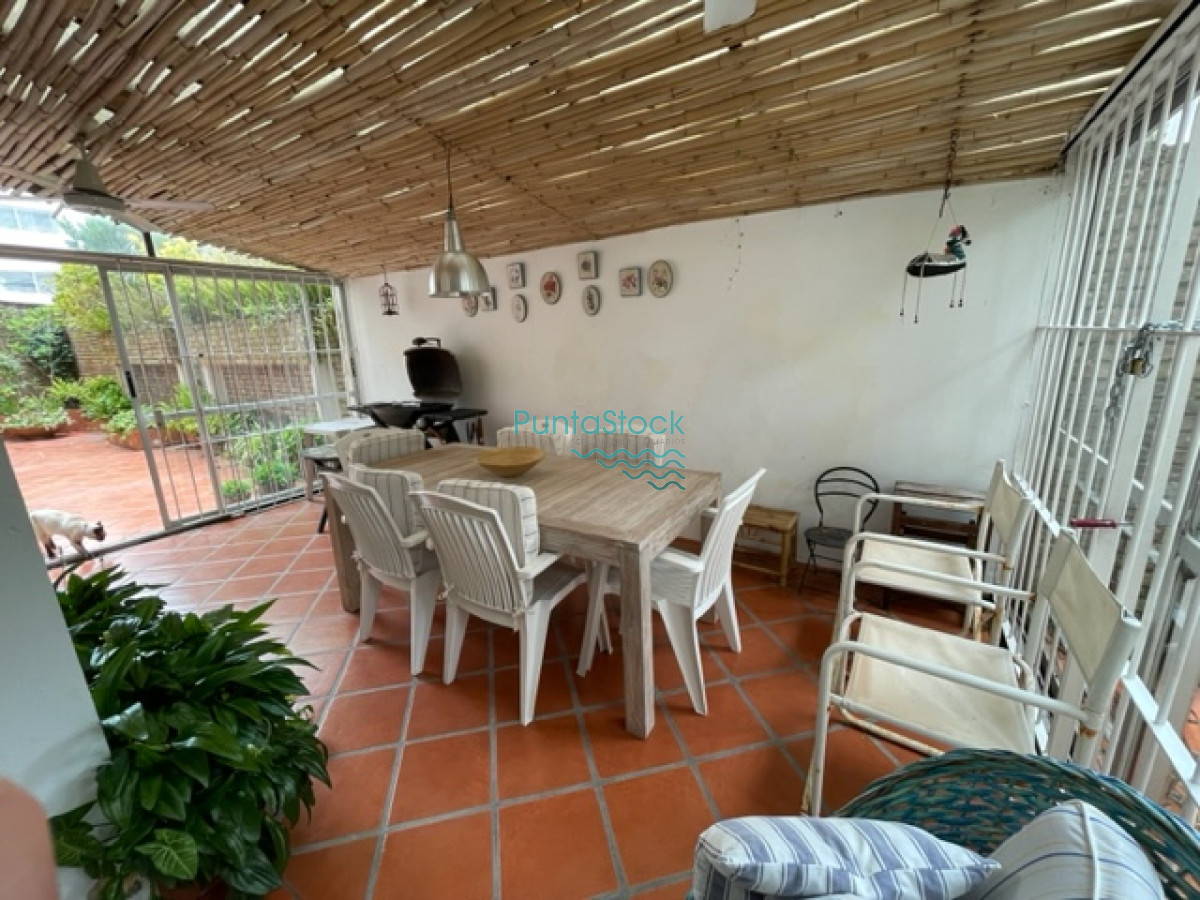 VENTA PUNTA DEL ESTE APARTAMENTO PUERTO - PSK1274A