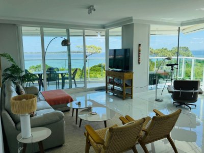 Venta de Apartamento de 3 Suites + dependencia en primera línea de la Mansa