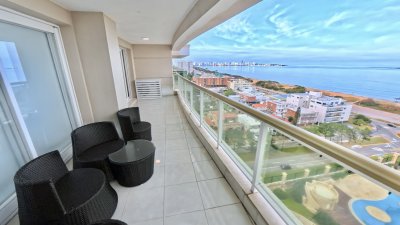 VENTA PUNTA DEL ESTE MANSA PRIMERA LINEA 