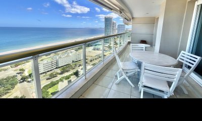 VENTA ALQUILER APARTAMENTO PRIMERA LINEA MANSA PUNTA DEL ESTE