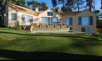 VENTA ALQUILER CASA BARRIO CERRADO MANANTIALES