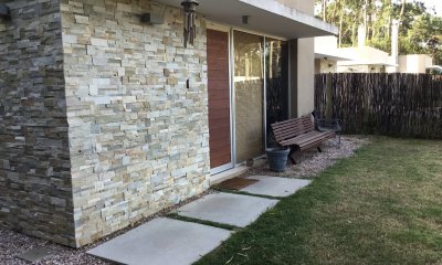 CASA PINARES ALQUILER ANUAL VENTA