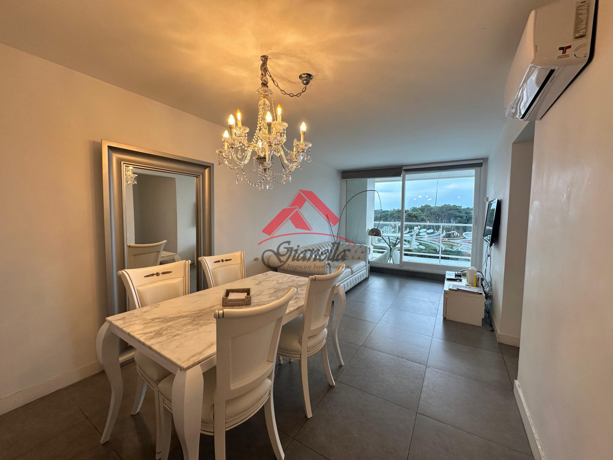 Apartamento ID.2233 - Vende apartamento de 2 dormitorios en Roosevelt Punta del Este.