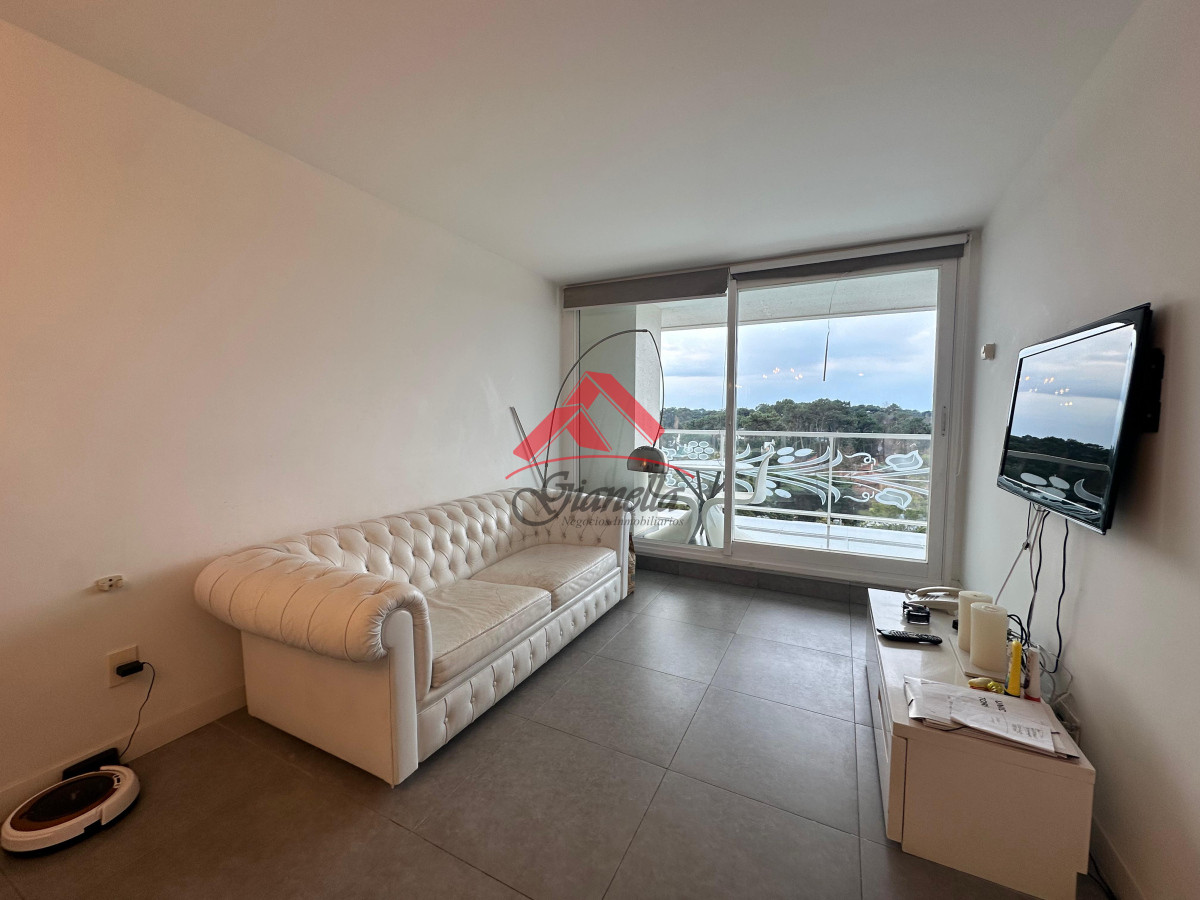 Apartamento ID.2233 - Vende apartamento de 2 dormitorios en Roosevelt Punta del Este.