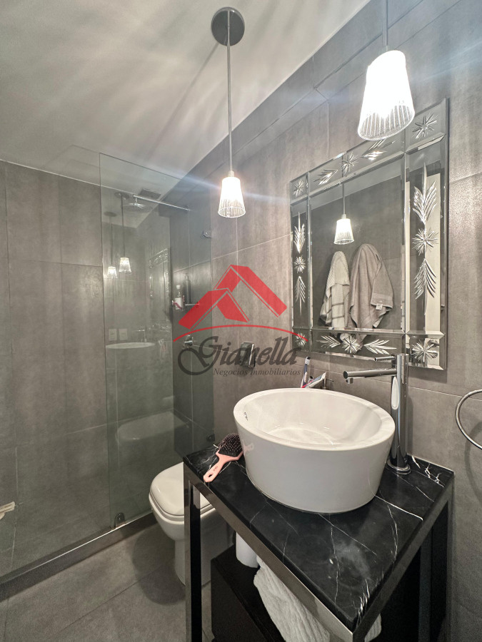 Apartamento ID.2233 - Vende apartamento de 2 dormitorios en Roosevelt Punta del Este.