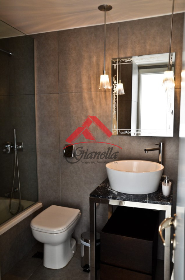 Apartamento ID.2234 - En venta apartamento iluminado de 1 dormitorio y medio en Roosevelt, Punta del Este.