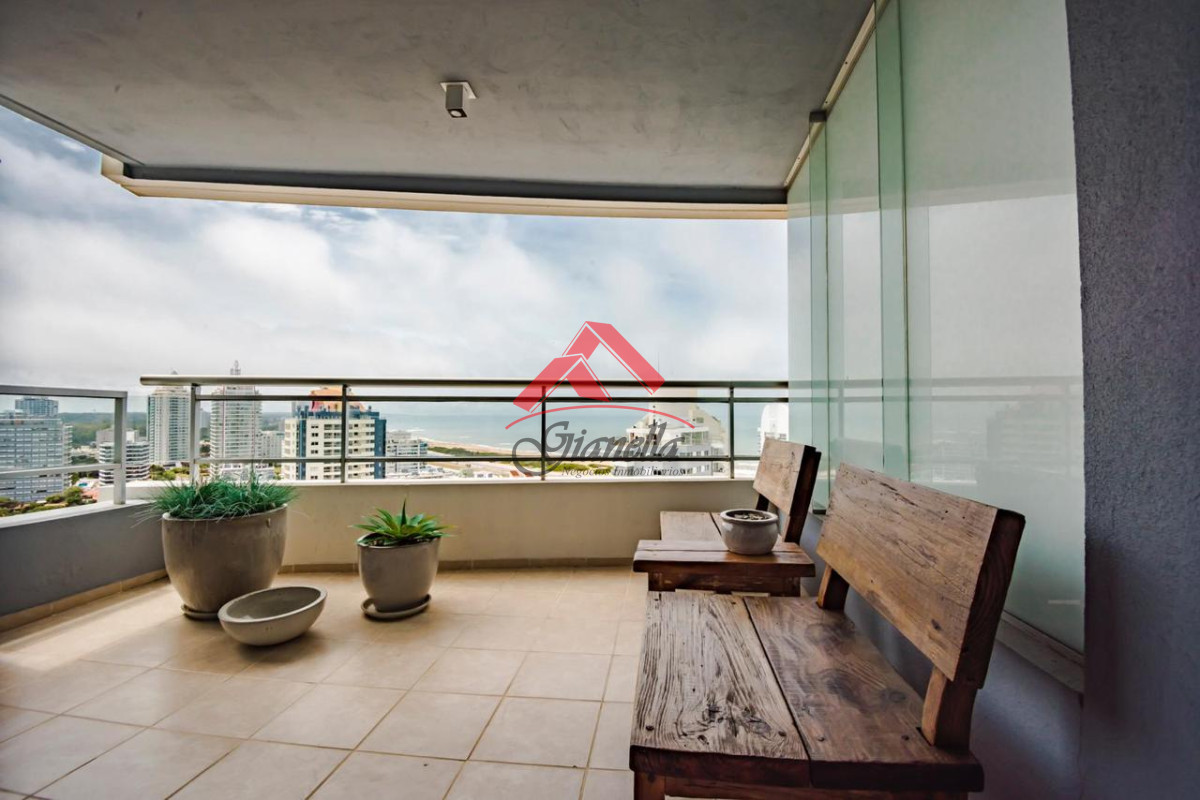 Apartamento ID.1621 - Departamento de 3 suites en Punta del Este