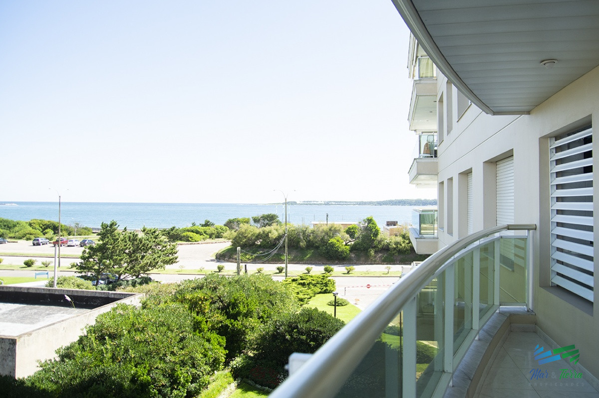 Apartamento ID.3227 - Departamento de 3 dormitorios en Punta del Este