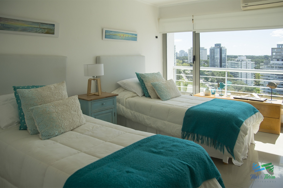Apartamento ID.5094 - En venta Apartamento de 4 Dormitorios Penthouse en Brava Punta del Este