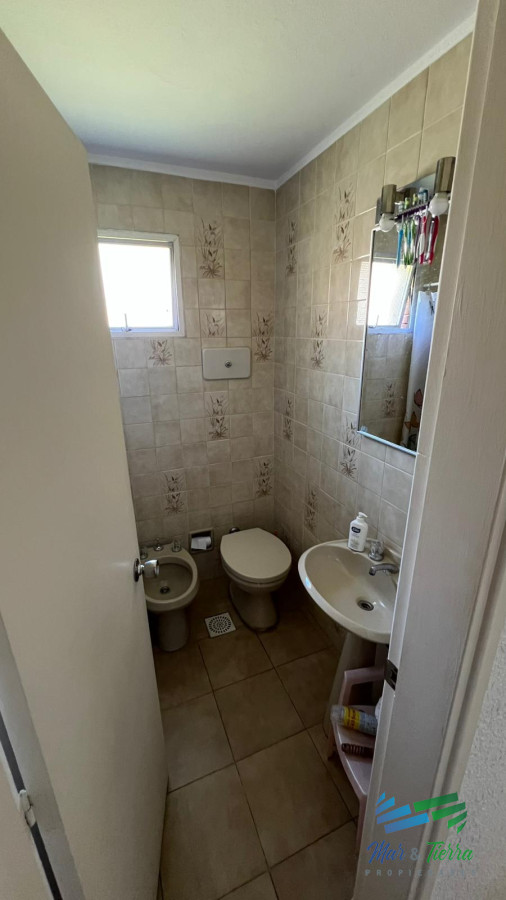 Apartamento ID.5383 - En venta apartamento 3 dormitorios con parrillero en Playa Mansa, Punta del Este