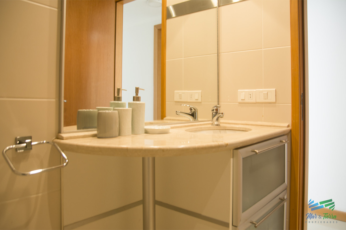Apartamento ID.5094 - En venta Apartamento de 4 Dormitorios Penthouse en Brava Punta del Este
